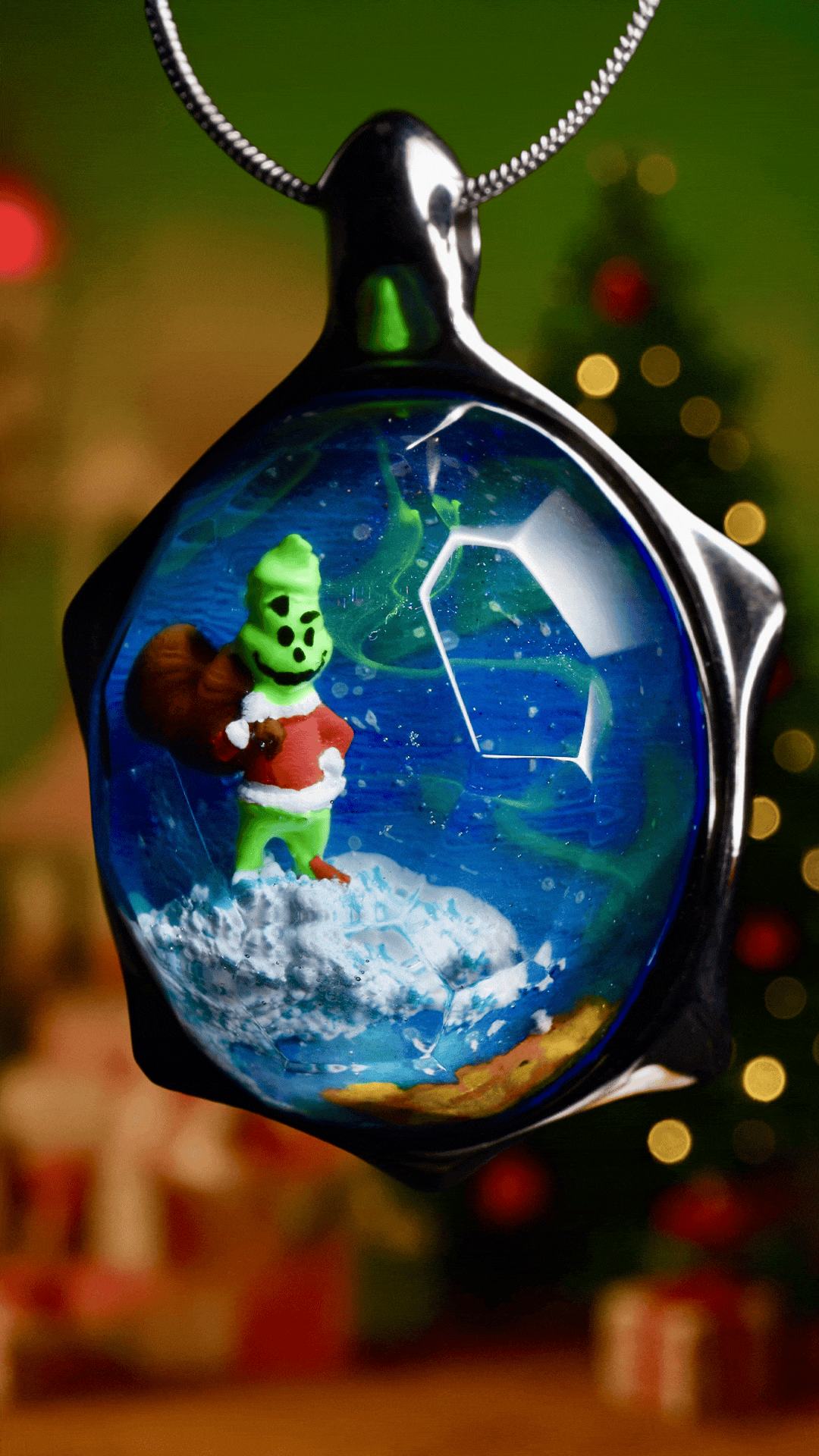 Santa & The Unusual Suspects