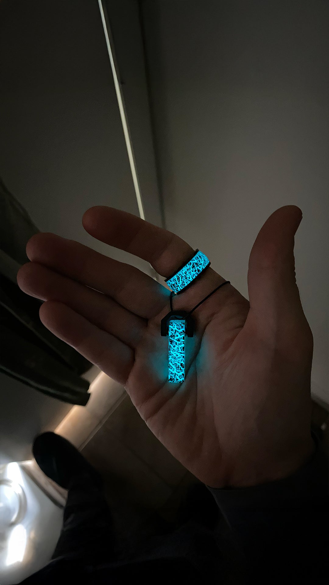 Black GLO Fragment Pendant