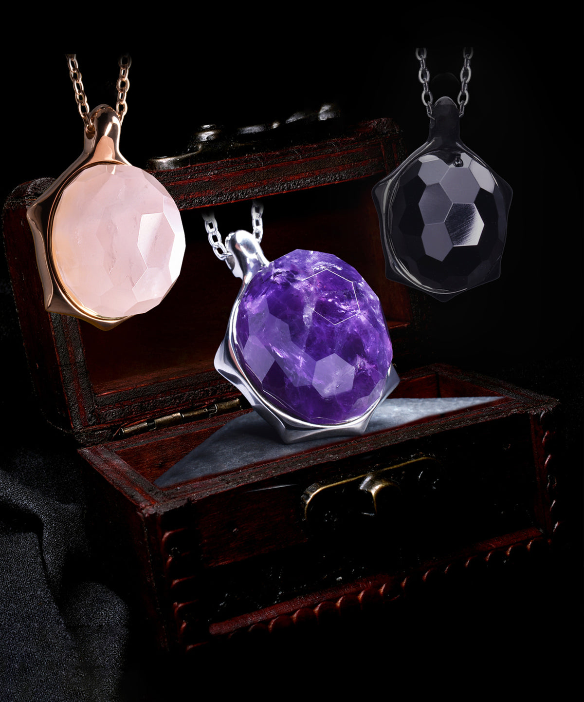Gemstone Treasure Chest | 3 Gems 1 Base