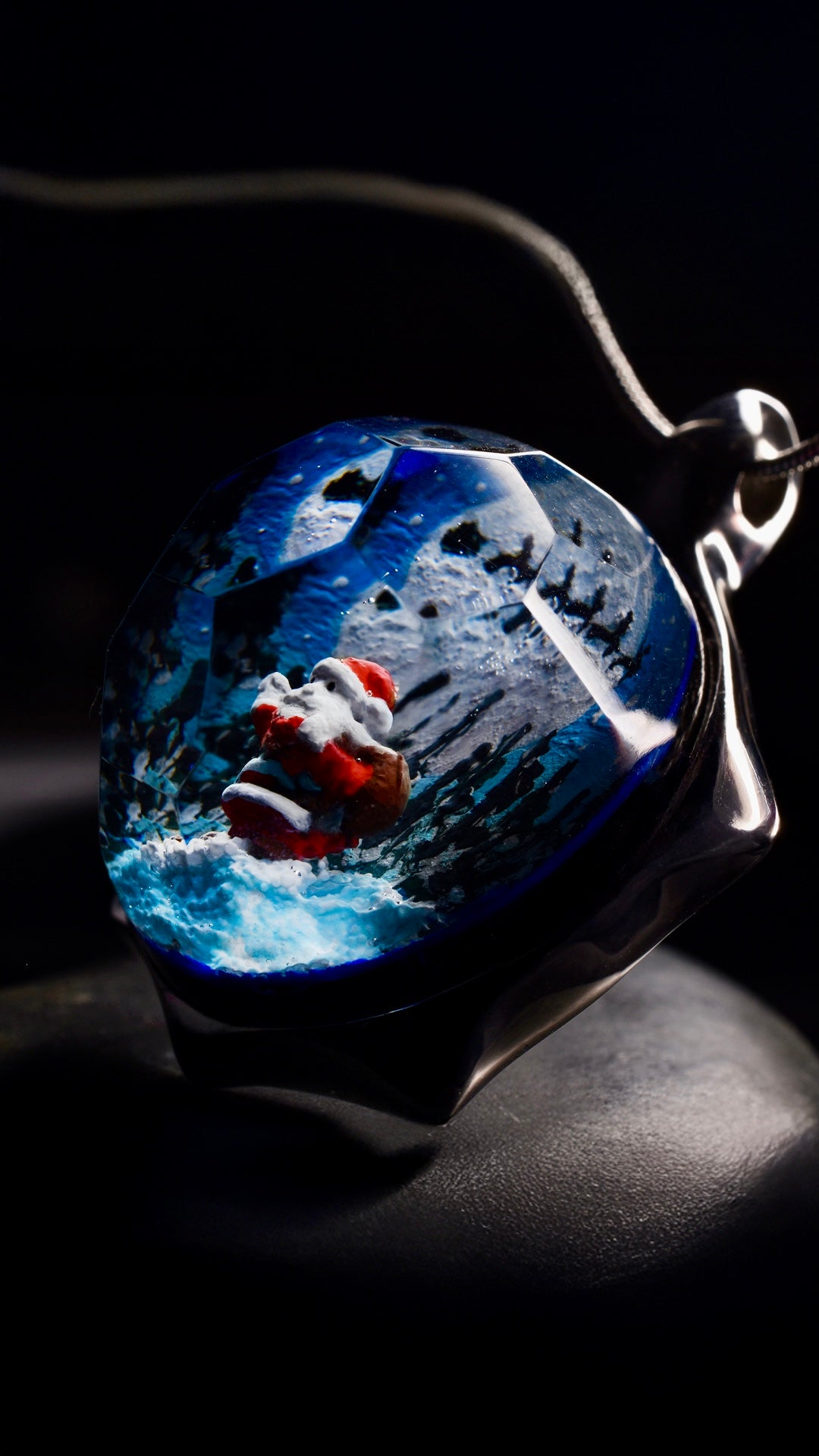 Santa & The Unusual Suspects