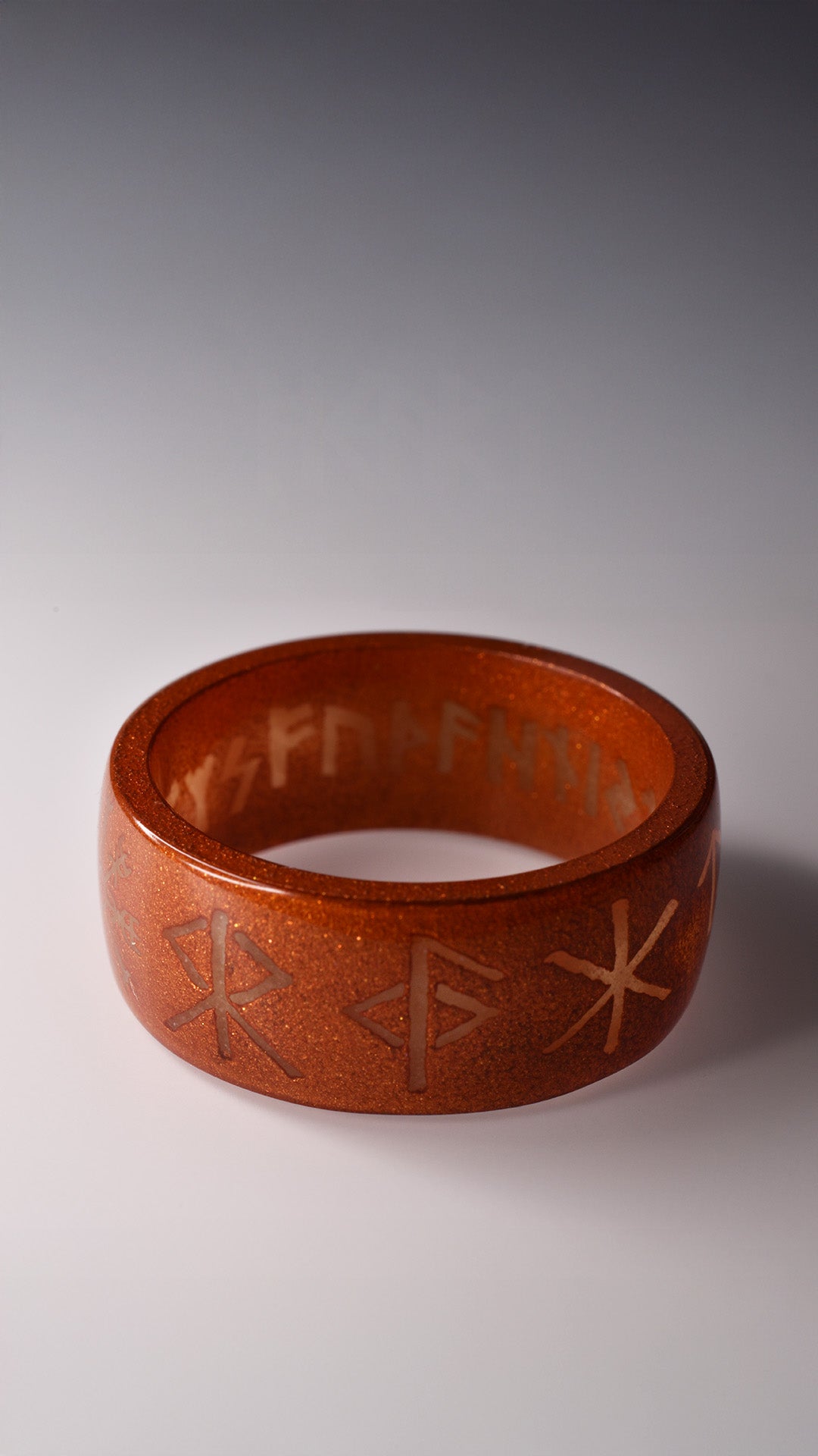 RUNE GLO