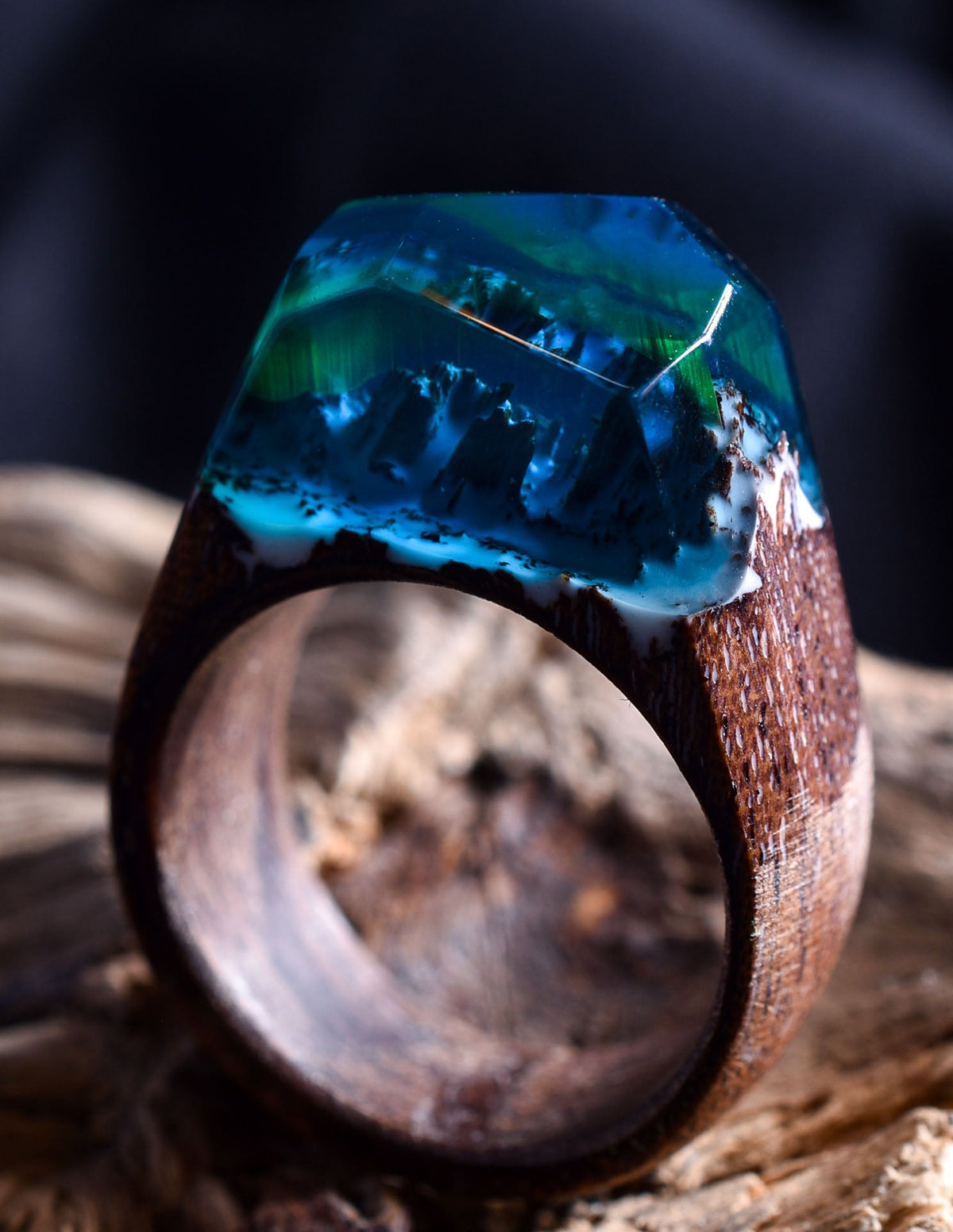 Aurora Borealis Size-7.5