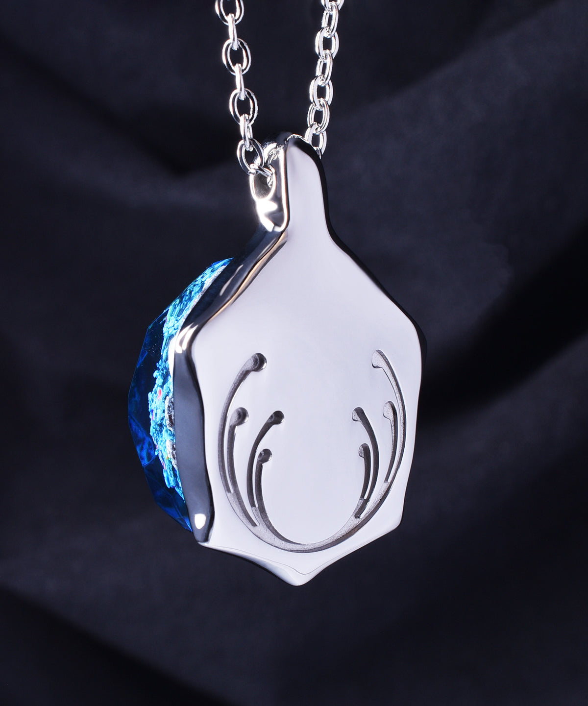 Coral Reef &amp; Steel Turtle Pendant