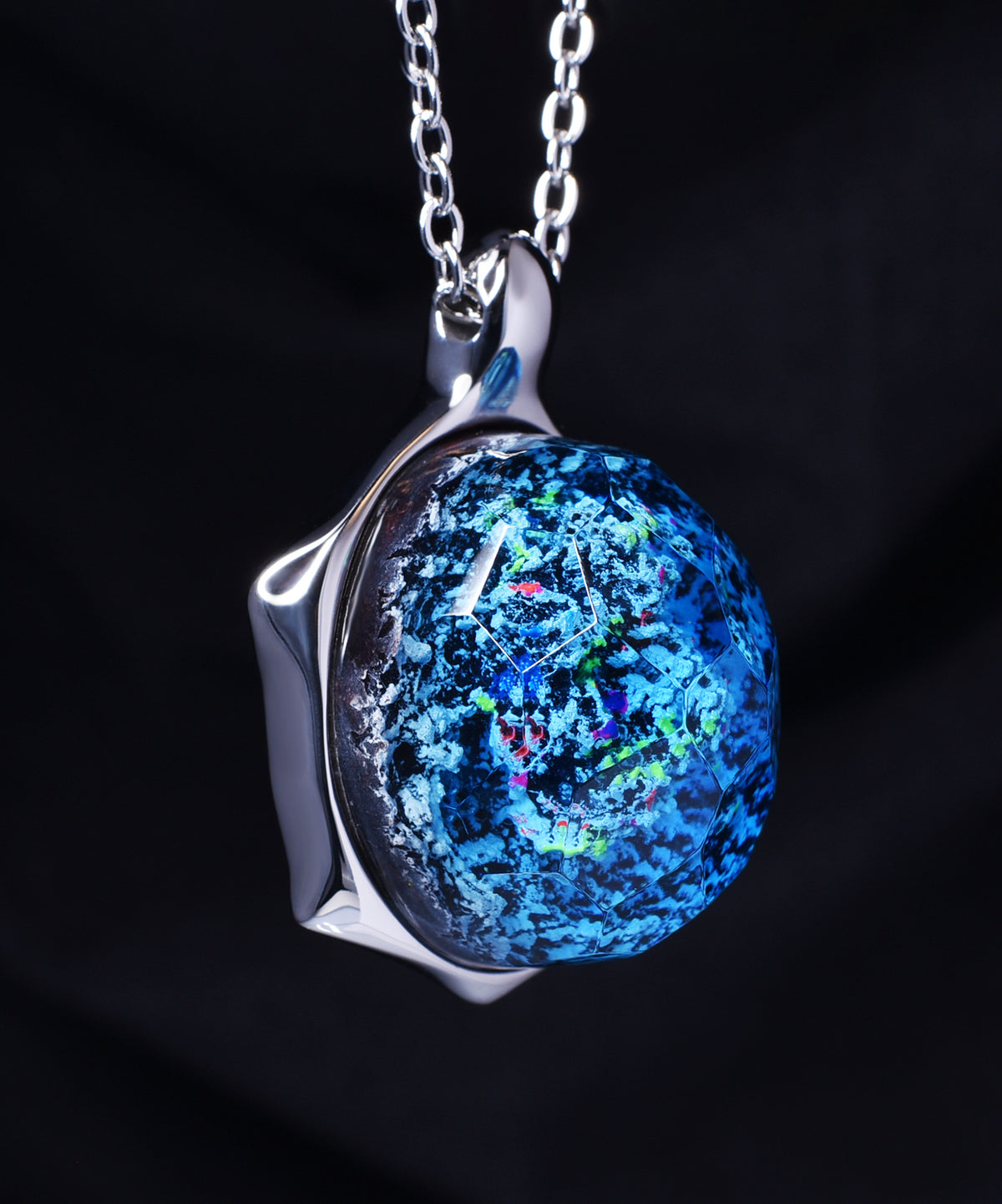 Coral Reef &amp; Steel Turtle Pendant