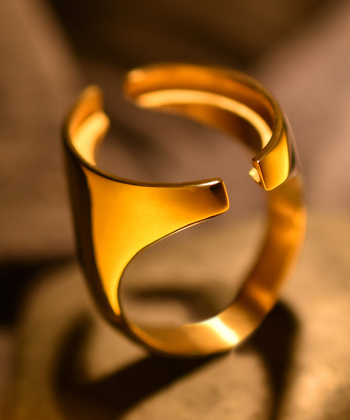 Amethystus &amp; Gold Halo Ring
