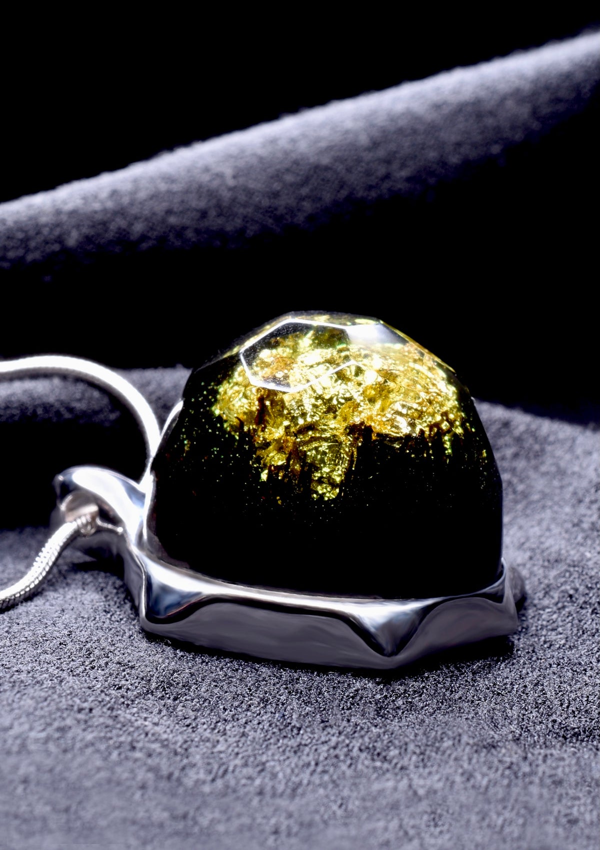 Millettia Laurentii World Turtle Pendant