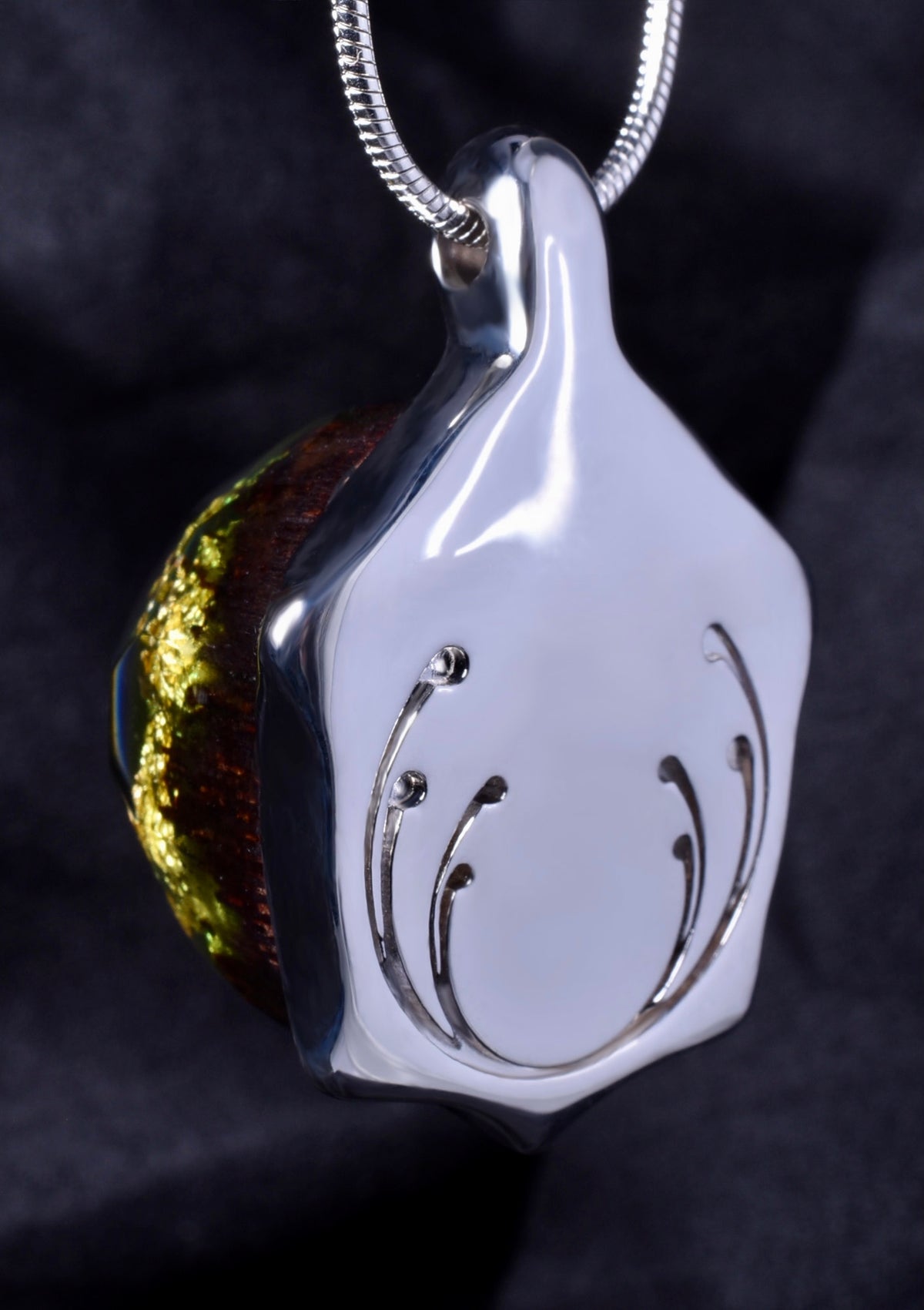 Millettia Laurentii World Turtle Pendant
