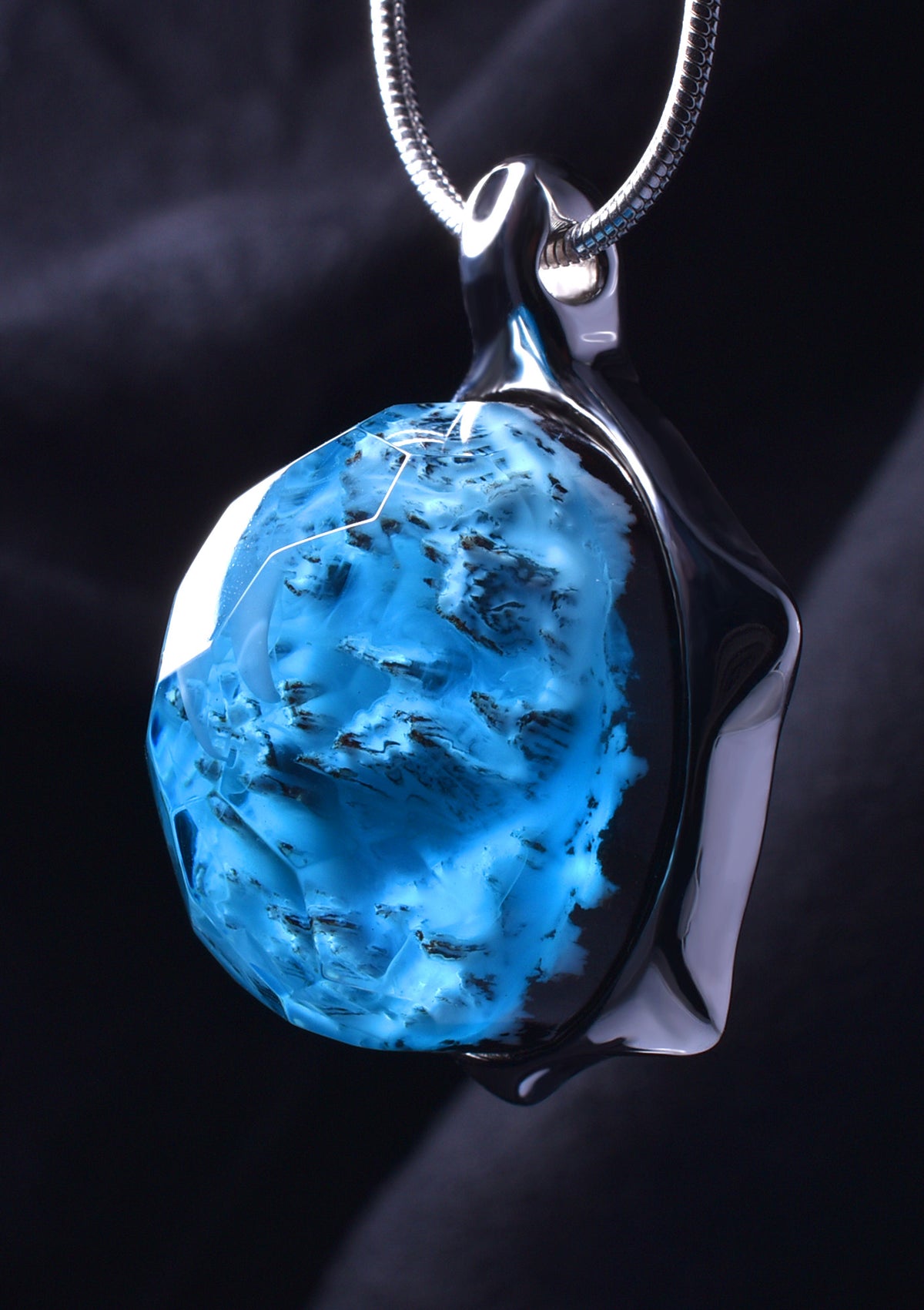 Waltz of the Winds! World Turtle Pendant